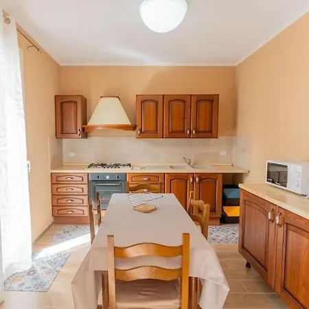 La Dolce Apartment Mandra Capreria